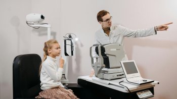 День офтальмолога 2025: дата святкування та найкращі привітання