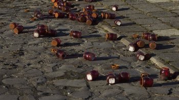 У Львові невідомий розтрощив простір памʼяті про загиблих військових