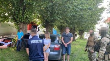 Торгували героїном: у Львові правоохоронці провели обшуки у справі про збут наркотиків