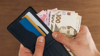 В Україні активізувались шахраї, які пропонують "допомогу" переселенцям