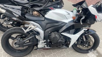 На Львівщині поліцейські зупинили колону з трьох мотоциклів: усі виявились краденими