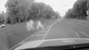 Перебігли з дітьми дорогу перед патрульними: у Львові оштрафували батька й мати