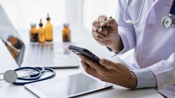 На Львівщині школярка вчинила самогубство після лікування в Telegram