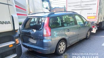 У селі біля Львова сталась потрійна ДТП