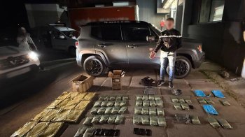 У Львові затримали чоловіка, який перевозив в авто 20 кг наркотиків