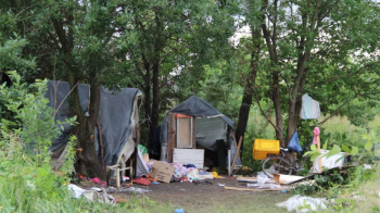 Трьох нападників на табір ромів у Львові засудили до 10 років тюрми