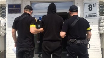 У Червонограді затримали грабіжника, який важко поранив ножем перехожого