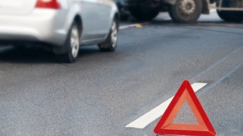 На Львівщині неповнолітній водій і пасажир мотоцикла отримали травми через ДТП