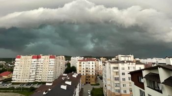 Синоптики попереджають мешканців Львівщини про грози, шквали та град