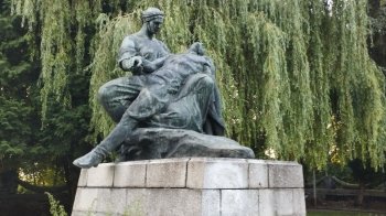 Радянські скульптури у Львові: містяни просять передати кілька пам’ятників до музею «Територія Терору» (фото)