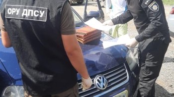 Пенсіонера із Закарпаття затримали на Львівщині: намагався переправити "ухилянта" через кордон за $2000