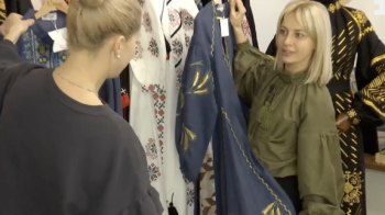 «Вишиванки війни»: дизайнерка планує вишивати сорочки нитками, що світяться