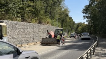 При вʼїзді до Львова завершили будівництво підпірної стінки