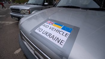 Британські фермери передали військовим зі Львівщини 27 позашляховиків