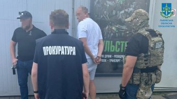 Вимагали гроші за фітосанітарні сертифікати: досудове розслідування щодо посадовців Держпродспоживслужби завершено