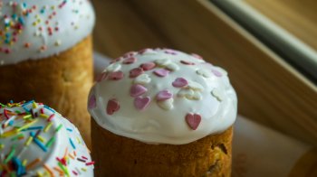 Що робити із засохлою паскою: 5 простих ідей, які вас здивують