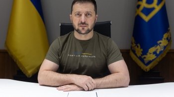 «Ми все подолаємо»: Володимир Зеленський привітав українців з Днем Гідності та Свободи