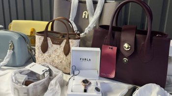 Dior і Prada: на Львівщині виявили контрабанду брендових речей майже на мільйон гривень