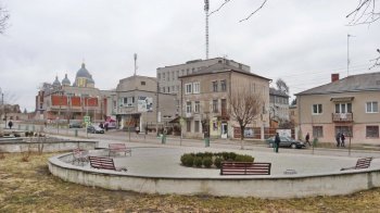 АМКУ зобов’язав Перемишлянську міськраду скасувати обмеження на графік роботи магазинів