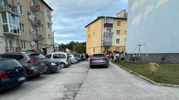 Дитина вибігла на дорогу: у Самборі водій Audi збив 5-річного хлопчика