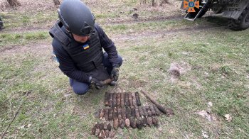 ДСНС одночасно знешкодив 75 старих снарядів