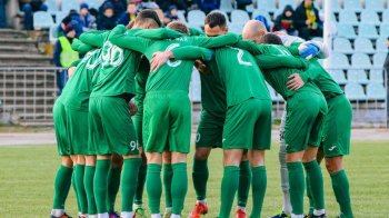 Автомат замість мʼяча: команда ФК "Прикарпаття" цілим складом вступила до ЗСУ