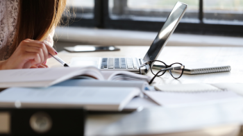 На Львівщині директори шкіл не можуть скласти мовний іспит через брак місць