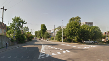 Вулицю Варшавську тимчасово перекрили для руху трагспорту