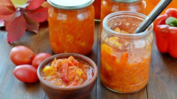 лечо з перцю та томатного