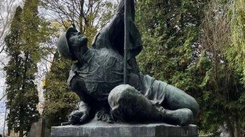 Львівську міську раду розкритикували за повільні темпи декомунізації