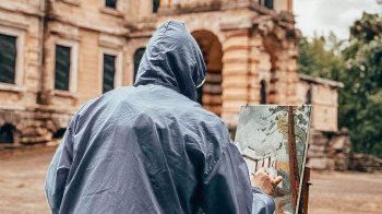 Картини 13 львівських митців із зображенням палацу у Роздолі продають на благодійному аукціоні