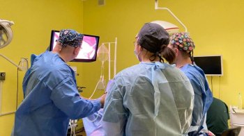 Львівські медики видалили пухлину легені через три невеликі проколи.