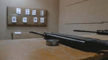 Стрільба та домедична допомога: як львівських старшокласників готують до військової загрози