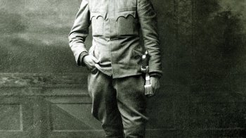 У Золочеві на Львівщині шукають охочих перевтілитися в Коновальця та Вітовського