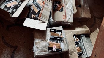 БЕБ викрили на Львівщині та інших областях підпільне виробництво батарейок Duracell