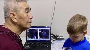 Джеймс Суен у Львові: як записатись на консультацію в “Охматдит”