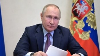 Чекав більше доби: путін прокоментував вибух на Кримському мосту і назвав «винних»