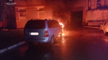 Протягом доби на Львівщині горіли дві автівки