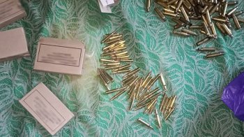 На Стрийщині затримали двох чоловіків зі схованкою зброї та боєприпасів