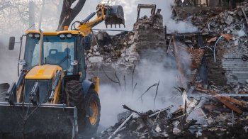 Наслідки авіаудару по будинку в Костянтинівці Донецької області, фото ДСНС