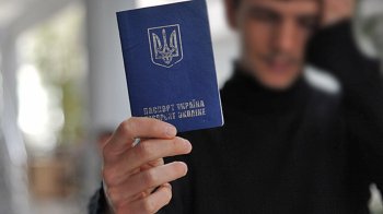 У МЗС розповіли, чому припинили надавати консульські послуги чоловікам за кордоном.