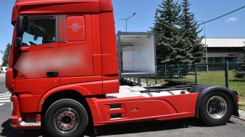 На Львівщину намагалися ввезти викрадені вантажівку, велосипеди та автозапчастини