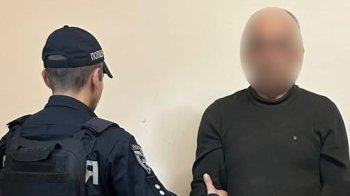 У Львові п’яний 72-річний чоловік поранив ножем двох сусідів