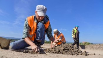Швидка археологічна допомога: як досліджують пам’ятки під час будівництва доріг на Львівщині