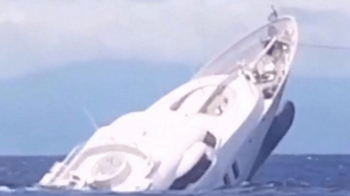 Поблизу берегів Італії затонула супер'яхта "Moment"