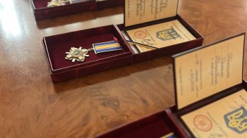 П’ятьох захисників посмертно відзначили державними нагородами