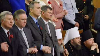 Навіщо змушувати Онуфрія «відрікатися» від Кіріла?