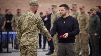 Президент вручив Героям України ордени «Золота Зірка»