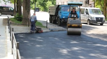 Безкоштовні паркомісця та зупинка для громадського транспорту: в Дрогобичі ремонтують вулицю