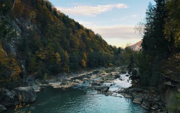 Куди вирушити в Карпати восени: 5 ідеальних локацій для відпочинку на вихідних
